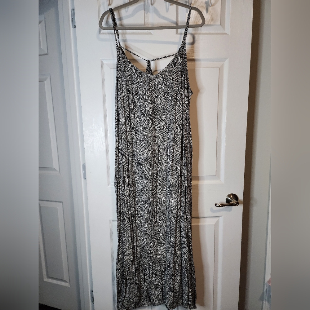 AVA & VIV 3X Black &‎ White Maxi Dress